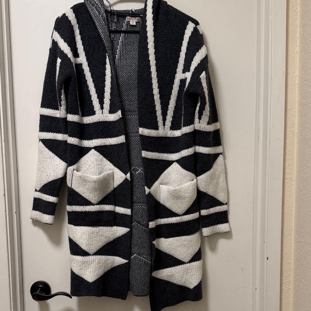 Merona Black and White Geometric Cardigan